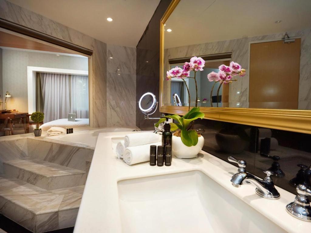 מירי Kingwood Boutique Hotel מראה חיצוני תמונה