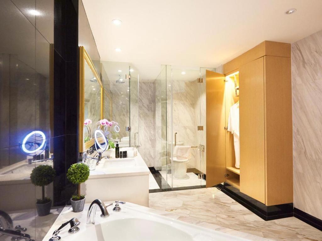 מירי Kingwood Boutique Hotel מראה חיצוני תמונה
